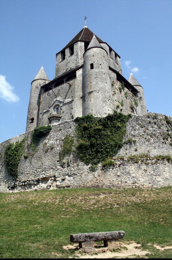 Detente Provinoise Provins Eksteriør bilde